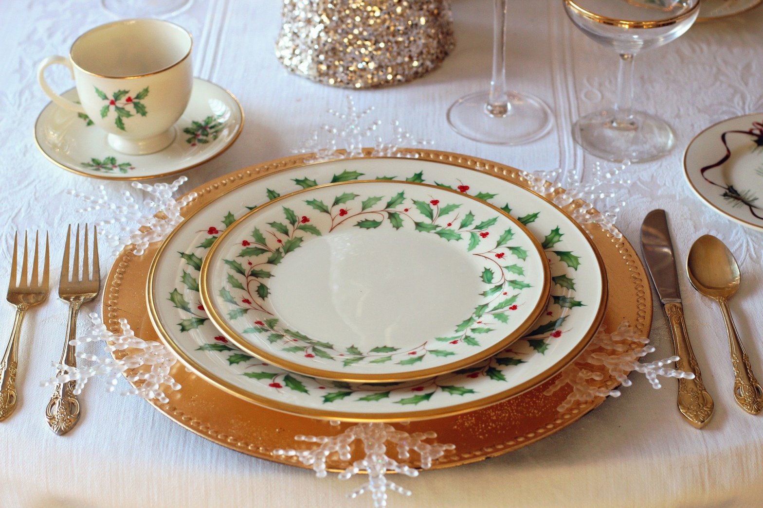Christmas dinner place setting